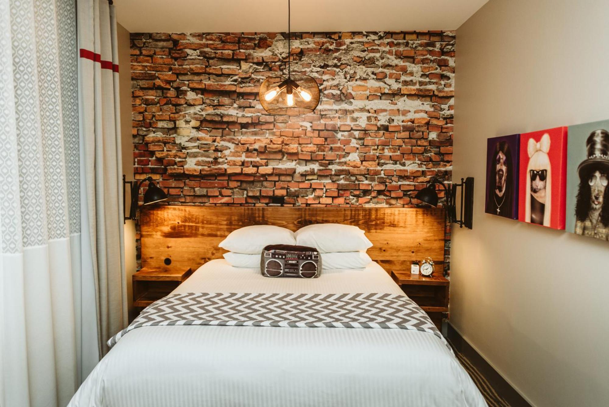 The Grove Hotel Kingsville Esterno foto
