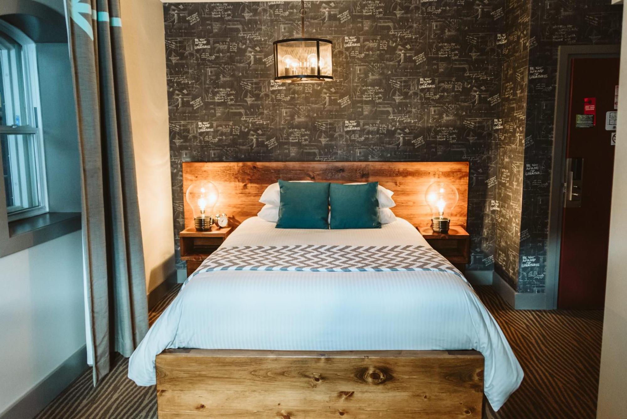 The Grove Hotel Kingsville Esterno foto